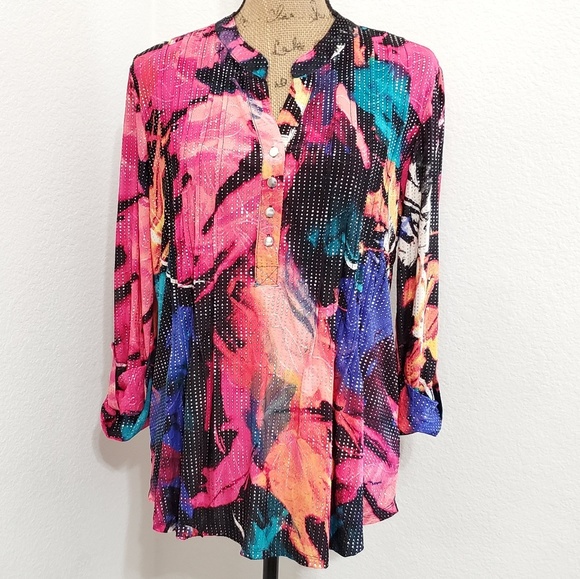 Cocomo Tops - COCOMO•Pin tuck, smock top  silver accent•NWT